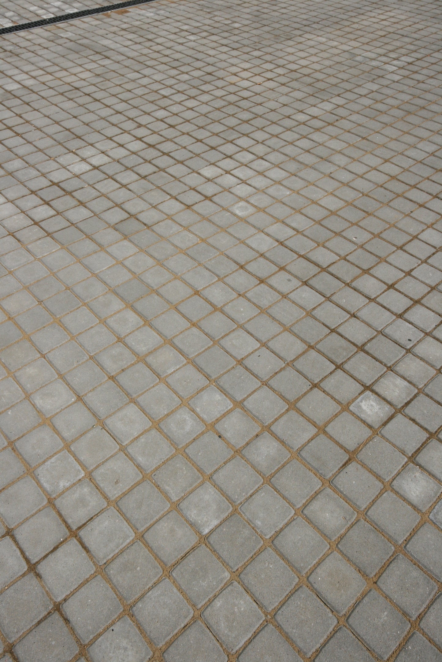 Klassikko neliökivi 60 punainen / LÖYTÖ